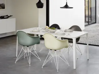 Eames Fiberglass Armchair DAR