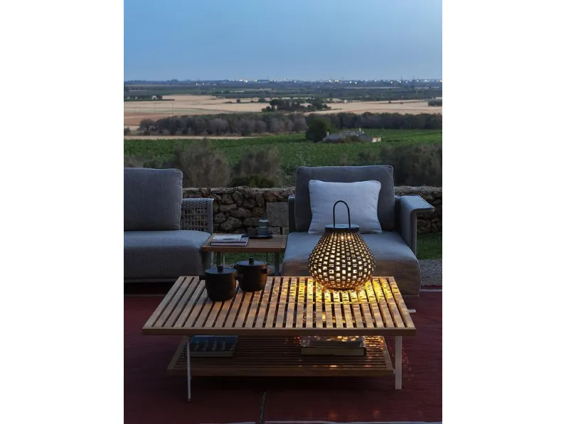 Tavolino Solaria in massello di Teak con base in acciaio di Poltrona Frau