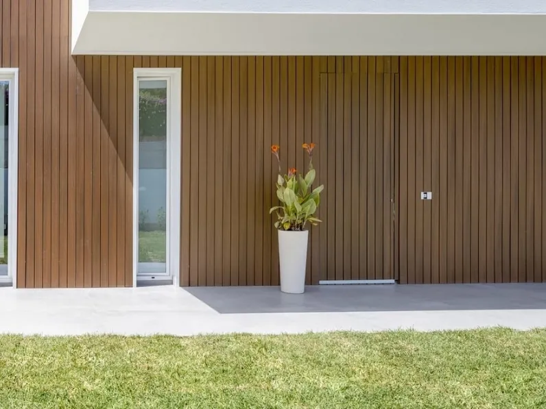 Boiserie Ultrashield Twix Claddy in teak di Déco