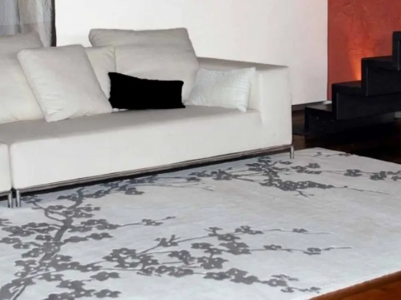 Tappeto con motivo floreale grigio su bianco Accademia 01 di Sartori Rugs