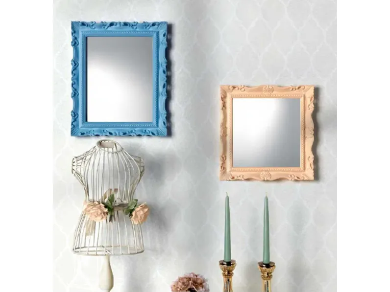 Specchio Adone con cornice in legno laccato de La Vetreria