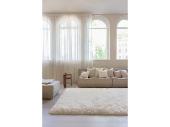 Tappeto Adore di Ligne Pure: eleganza e design per la tua casa.