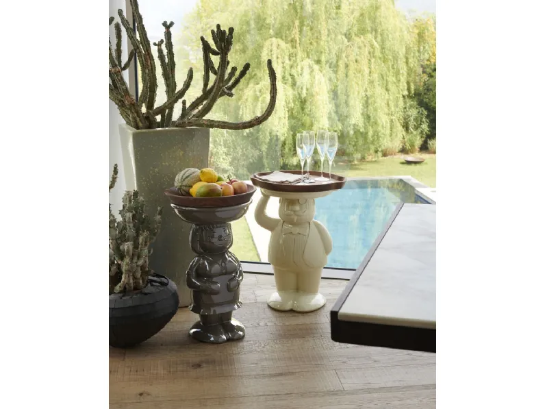 Tavolini dal design fumettistico in plastica riciclata Amanda e Ambrogio di Slide