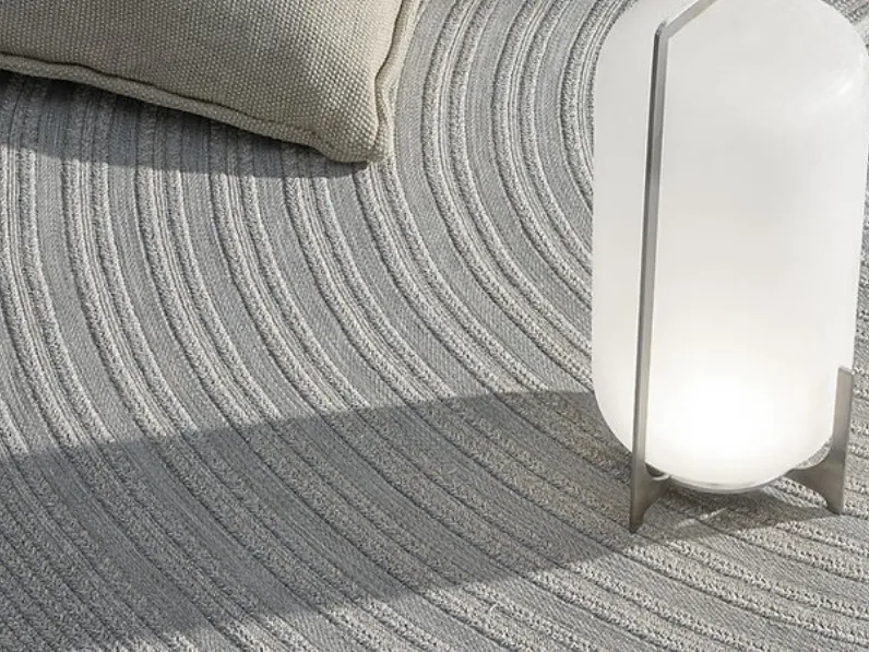 Tappeto cucito a mano in fibra sintetica resistente ai raggi UV e intemperie Antibes di Warli