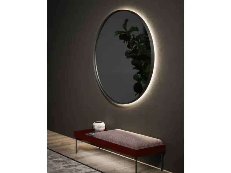 Specchio Astrid con cornice in laccato ossidato retroilluminata di Novamobili