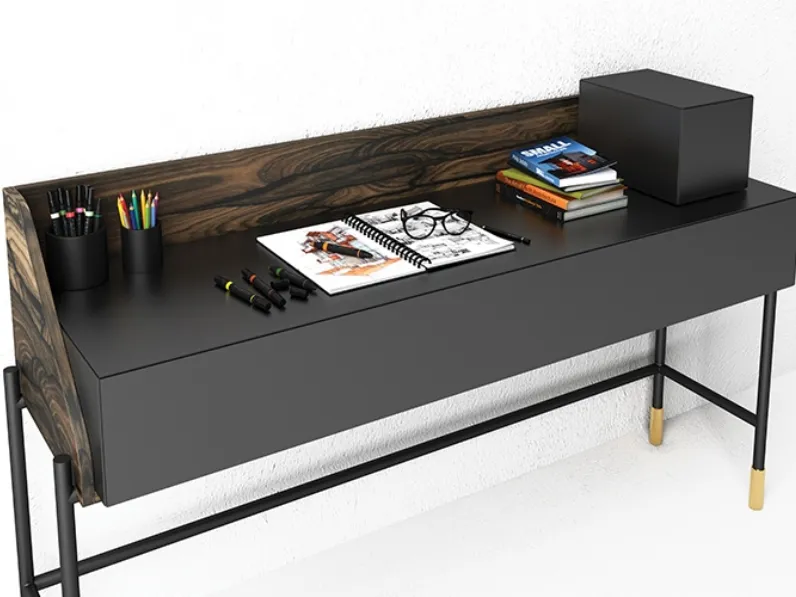 Scrittoio Banko in laccato e legno con base in ferro di Minotti Italia