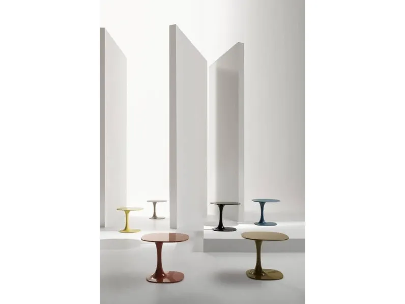 Tavolino Awa in poliuretano di B&B Italia