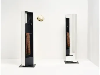Specchio appendiabiti Black Mirror di Minotti Italia