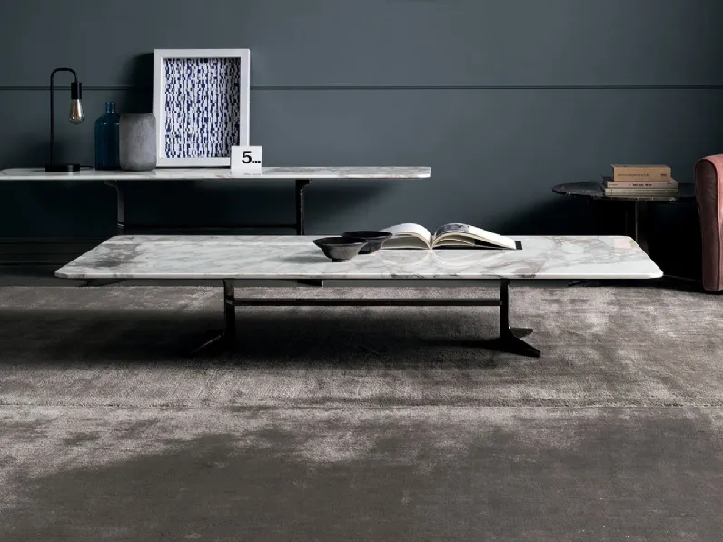 Tavolino rettangolare in marmo con base in metallo Blake di Bodema