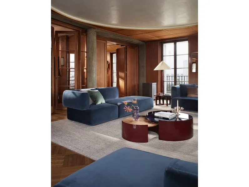 Tavolino rotondo Bowy Table con top in vetro o legno di Cassina