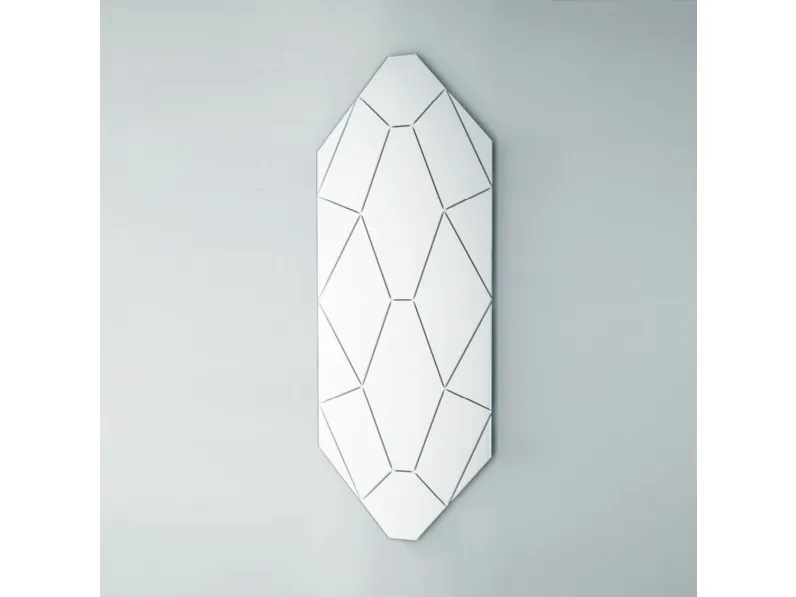 Specchio Brillante in cristallo sagomato con decorazioni incise di Glas Italia