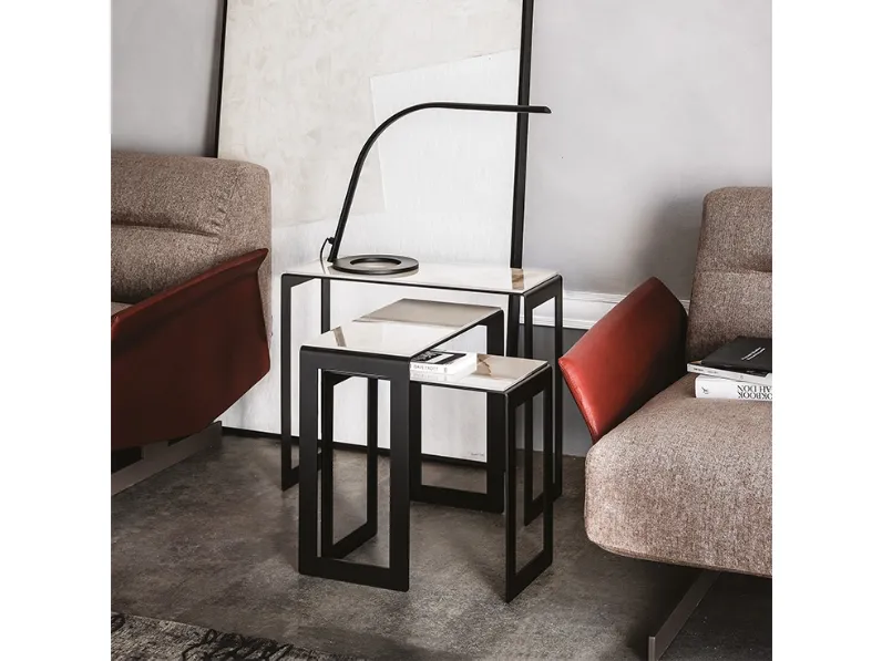 Tavolini con piano in ceramica effetto marmo Kitano di Cattelan Italia