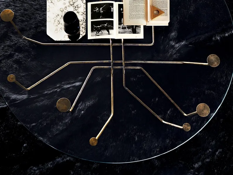 Tavolino Connection in cristallo extralight con struttura in ottone brunito a mano di Gallotti&Radice