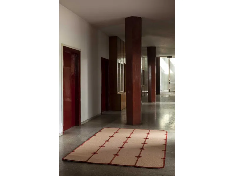 Tappeto Cut Out rosa di Carpet Edition