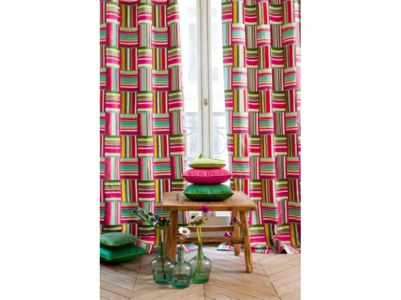 Tenda con motivo a quadri colorati Devani di Manuel Canovas