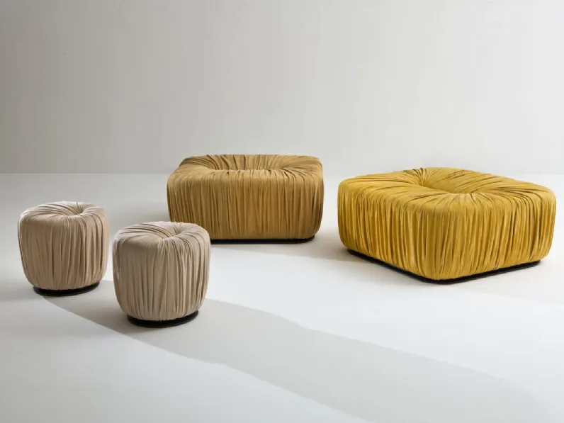 Pouf Drapè in pelle drappeggiata di Laura Meroni