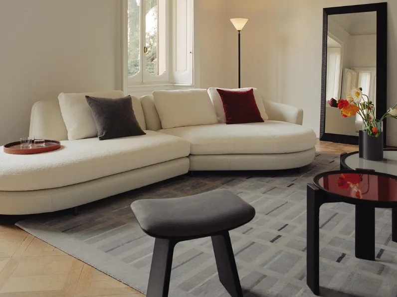 Tavolino rotondo con top in vetro retroverniciato e base in massello di Frassino Duo di Poltrona Frau