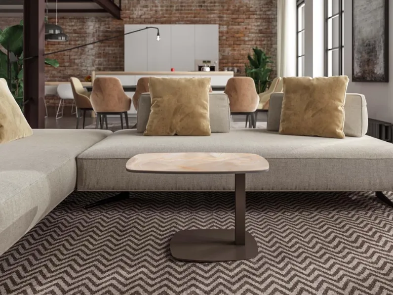 Tavolino regolabile in altezza Servus finitura Marble Glass sagomato con base in metallo di Easyline