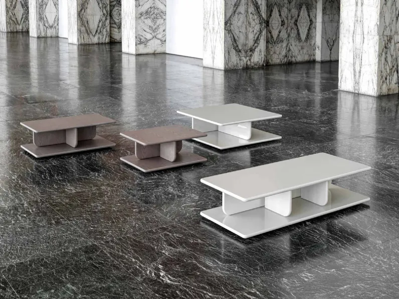 Tavolino Eddie in laccato o legno di Frigerio