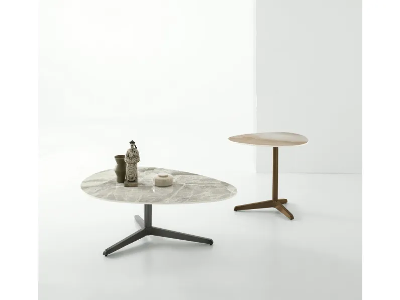 Tavolino Elica con top in gres porcellanato e struttura in metallo verniciato di Target Point