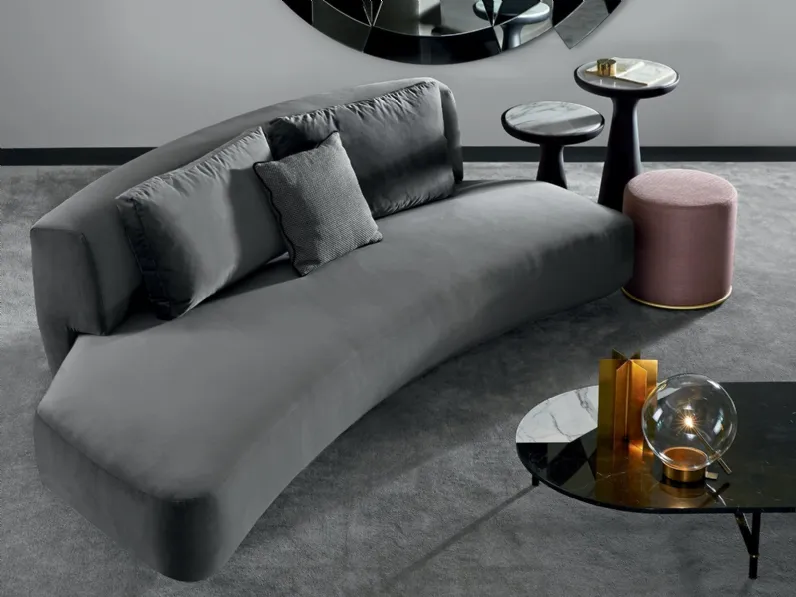 Tavolino Fante con top in marmo lucido naturale Calacatta e base in legno massello tinto nero poro aperto di Gallotti&Radice