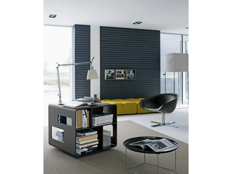 Tavolino Fat-Fat con top in lamiera di acciaio di B&B Italia