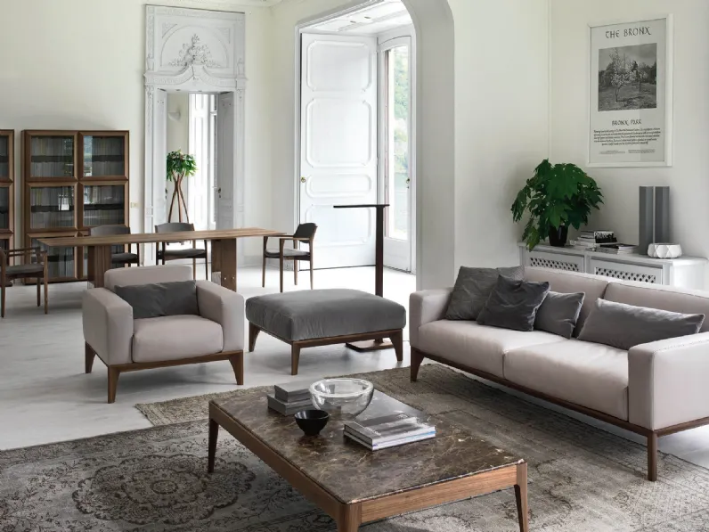 Pouf Fellow in legno con cuscino imbottito di Porada