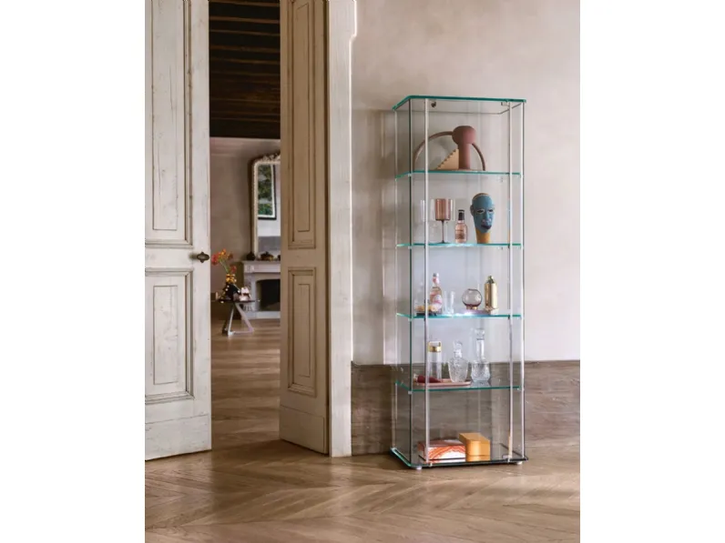 Contenitore Vetrina Milo Day in vetro curvato e illuminazione a LED di Fiam