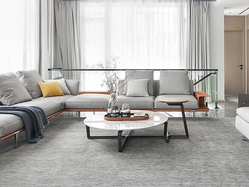 Tavolino Fidelio con top in marmo e base in legno massello di Frassino di Poltrona Frau