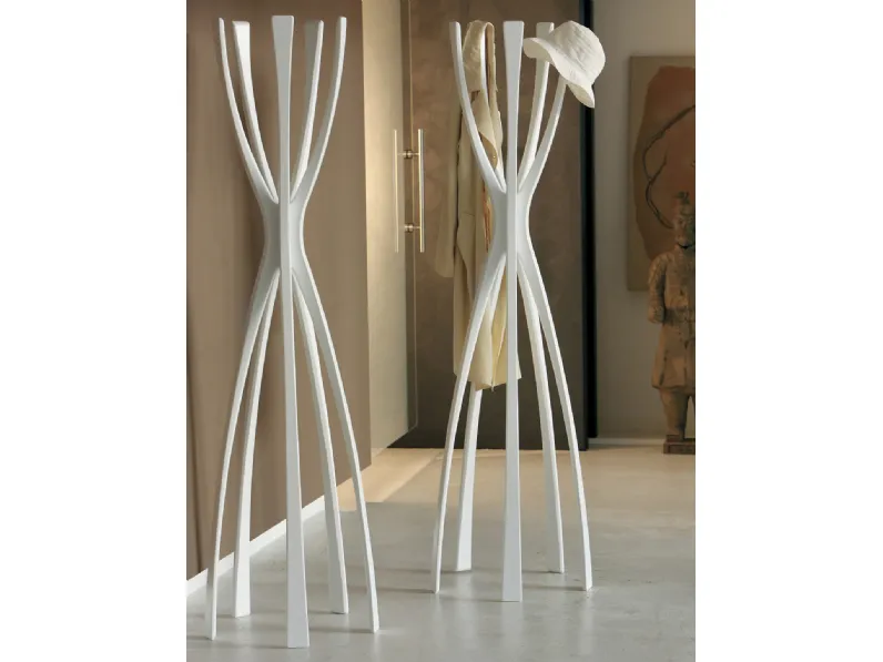Appendiabiti in legno massello laccato bianco Flamingo di Porada