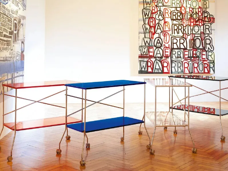 Tavolino Flip con piani in plexiglas e struttura in acciaio di Kartell