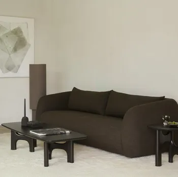 Tavolino Flow in mogano rose brown di Ethnicraft