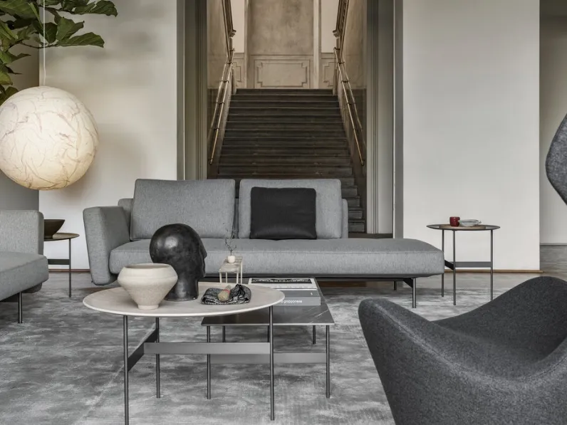 Tavolino Formiche in gres porcellanato e acciaio di B&B Italia