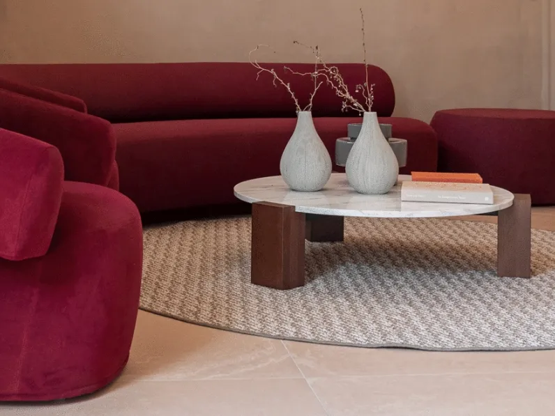 Tavolino in marmo con base in legno Gogan di Moroso