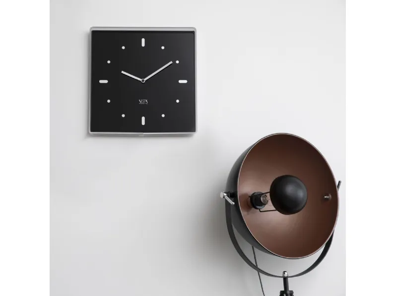 Orologio in plexiglass nero H24 di Vesta