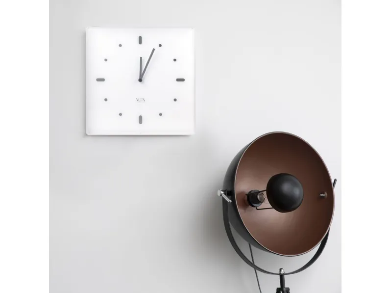 Orologio in plexiglass bianco H24 di Vesta