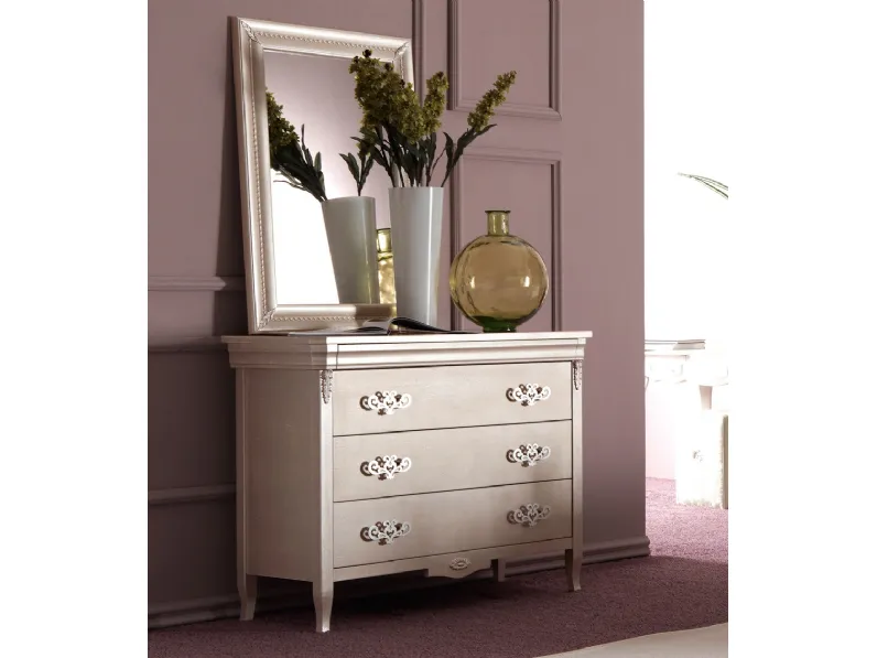 Specchiera con cornice classica in legno massello con delicati intagli a foglia Ines di Cortezari