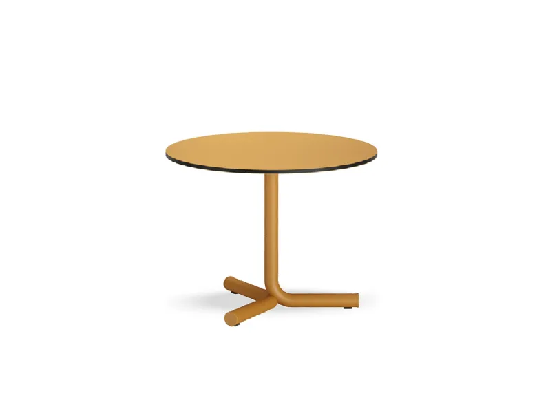 Tavolino Jit 3 Legs On The Floor di Infiniti