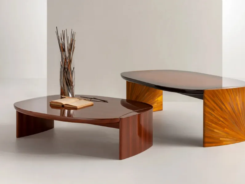 Tavolini Poe in laccato lucido di Laura Meroni