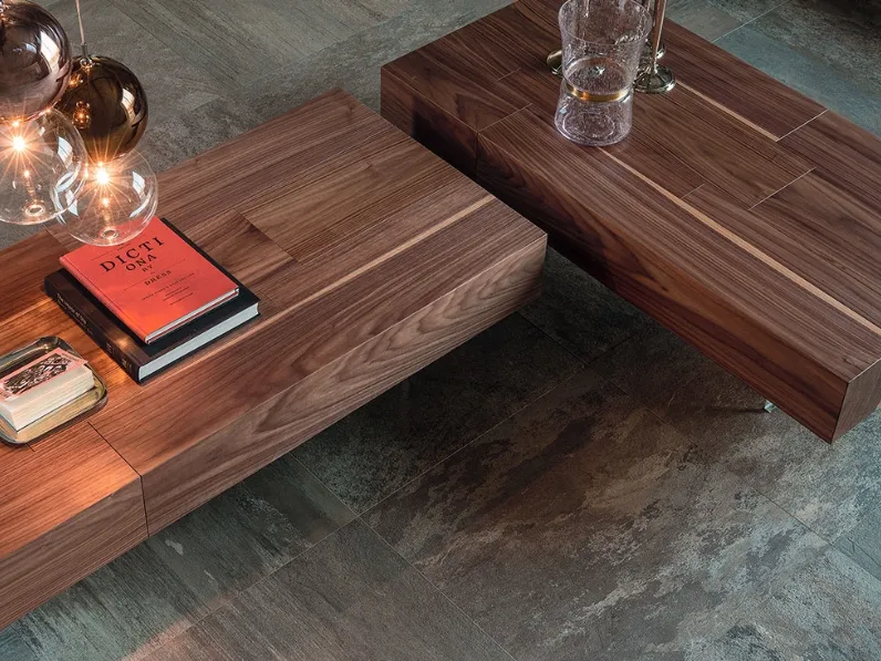 Tavolino con base in vetro e piano in legno massello Lingotto di Cattelan Italia