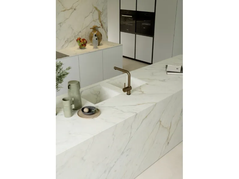 Top Cucina Marble Look Golden White Satin di Marazzi