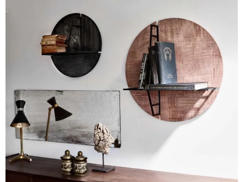 Mensole Untitled in legno, finitura in laccato Nero e Misty Rose di MOS-Design