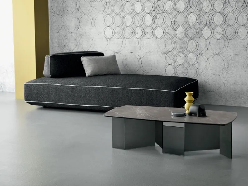 Tavolino in ceramica Metropolis di Tonelli