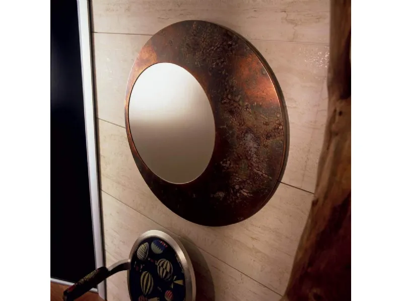 Specchio rotondo Espace con cornice finitura Foglia Rame Collage di Milanomondo
