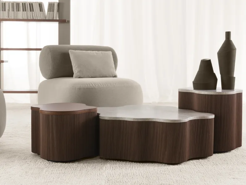 Tavolino Mira con top in marmo o cuoio di Vibieffe