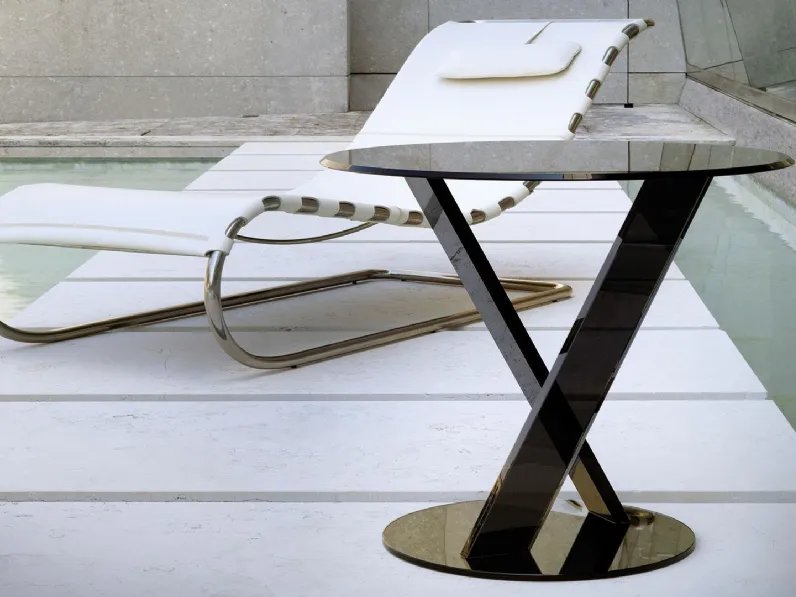 Tavolino terminale con gambe incrociate in vetro Mister X 55 di Reflex