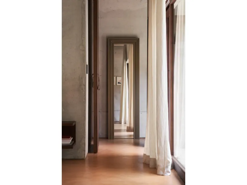 Specchio Oodh di Opinion Ciatti