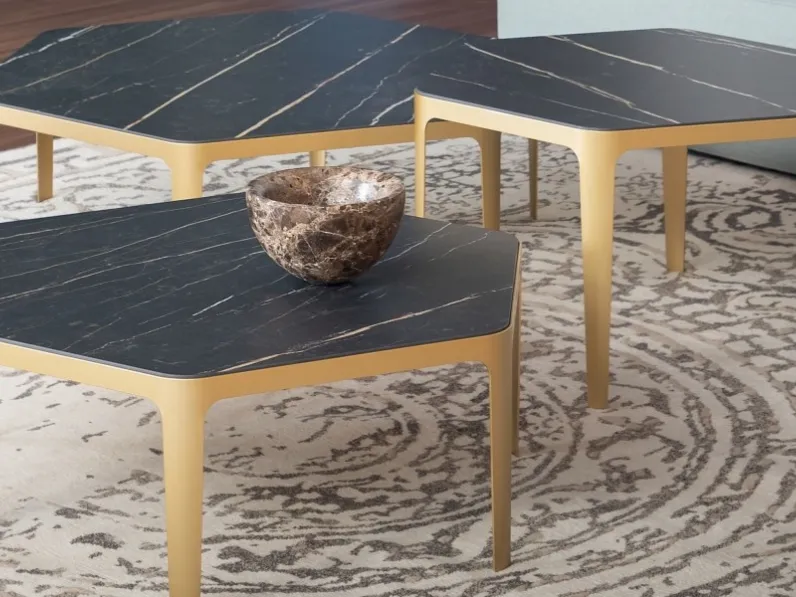 Tavolino esagonale piano in ceramica Panorama Coffee Table di Bonaldo