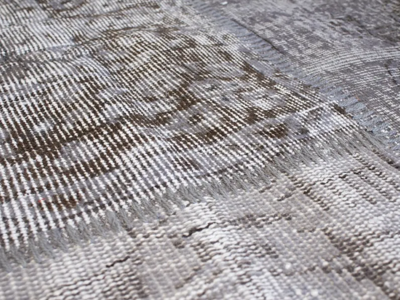 Tappeto Patchwork Light Grey di Carpet Edition