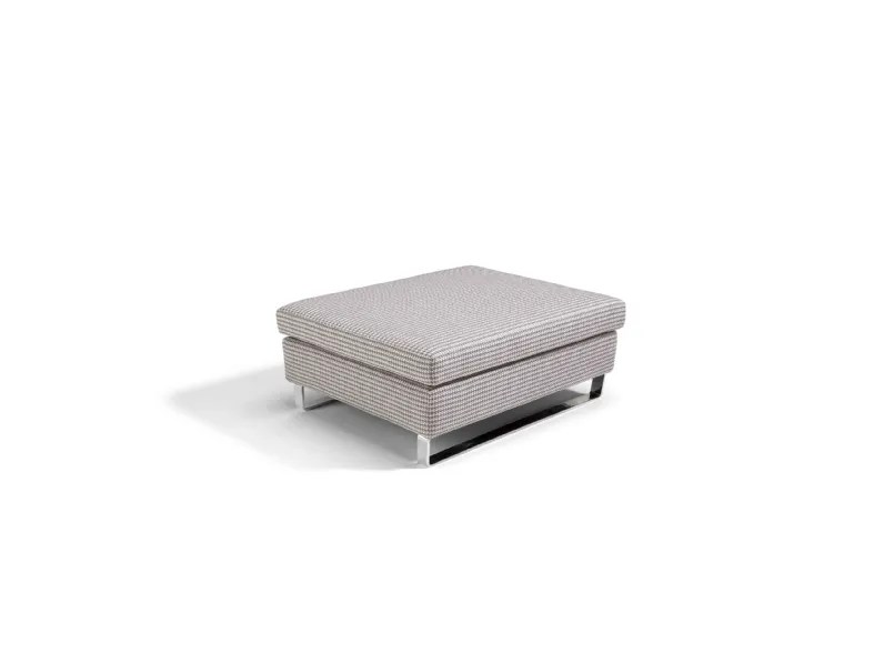 Pouf 01 quadrato in tessuto con piedi a slitta in metallo di Dienne Salotti